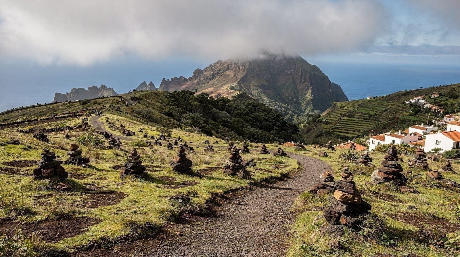 Achada do Teixeira: The Short Way Up Pico Ruivo