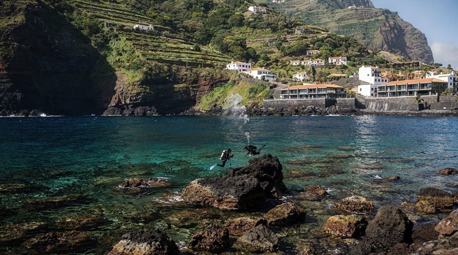 Caniço de Baixo: Madeira's Diving Coast