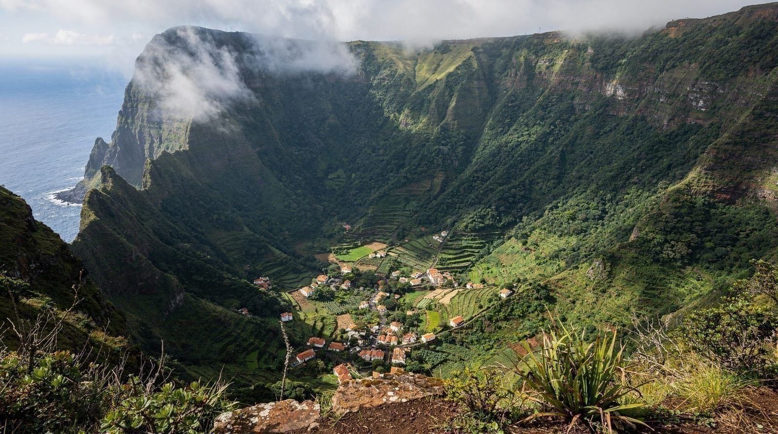 Eira do Serrado: The Viewpoint Over Curral das Freiras
