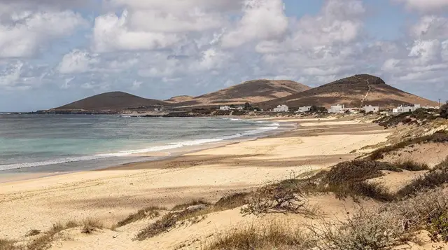 Porto Santo Day Trip: The Beach, Casa Colombo and the Ferry