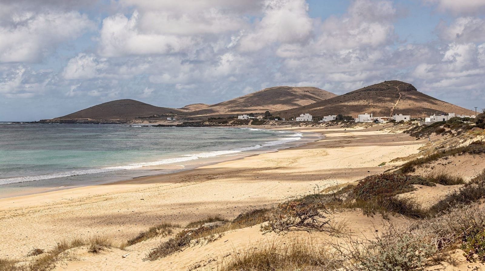 Porto Santo Day Trip: The Beach, Casa Colombo and the Ferry